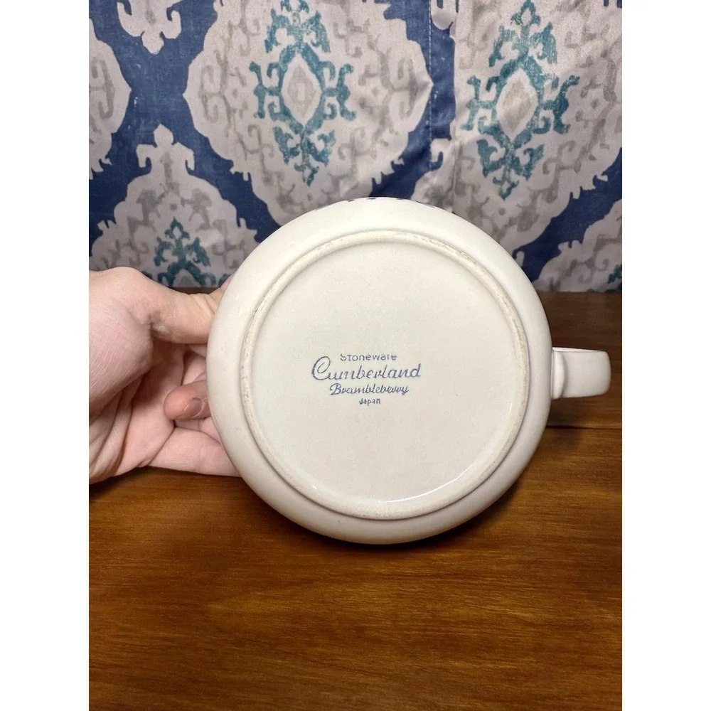 Hearthside Brambleberry Pattern‎ Ceramic Gravy Boat With Blue Rim.